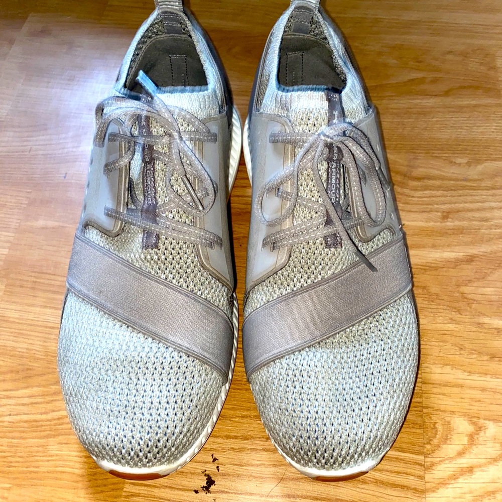 Under armour mesh sneaker